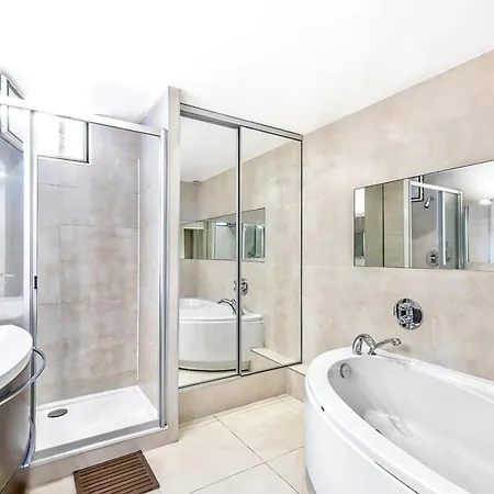 شقة Maillot Ternes - Saint Ferdinand 3bdr باريس